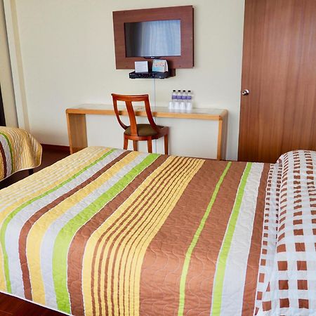 Hotel 6 De Diciembre Quito Zewnętrze zdjęcie